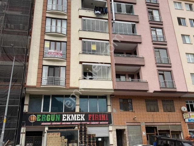 Akyazı Mah. Kiralık 3+1 Daire Asansörlü Merkezi Konumda Sobalı
