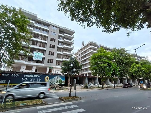 AKYAZI AHMET CEMAL MAĞDEN SITESI SATILIK 3 + 1 DAIRE