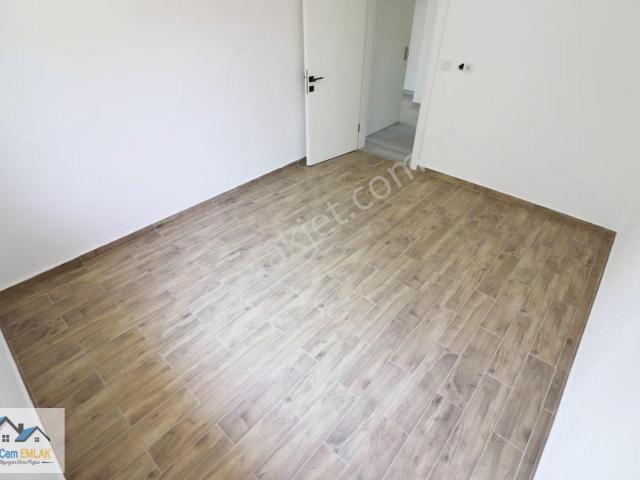 Akyeniköy De 840 M2 Arsa İçinde Satılık 3+1 Villa