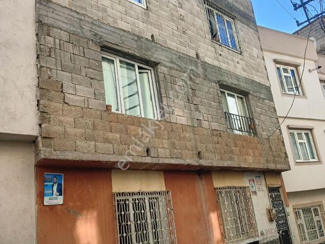 Akyol Gayrimenkul Den Satlık Müstakil Ev Sselimiye Mahllesinde Sobalı 3 Katlı