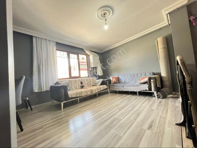 Ahmet Yesevi Mahallesinde Geniş Ve Kullanışlı 2+1 Yüksek Giriş
