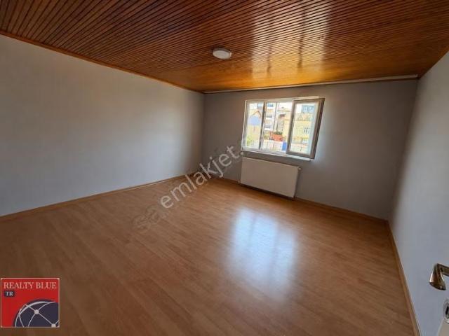 Ahmet Yesevi Mahallesinde 1+1 Kiralık Geniş Daire