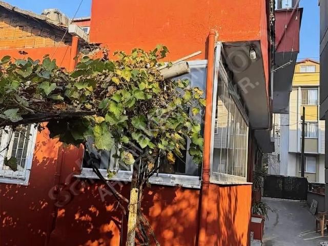 Ahmet Kara Gayrimenkul'den Çayırova'da Müstakil Bahçeli 153m² Ev