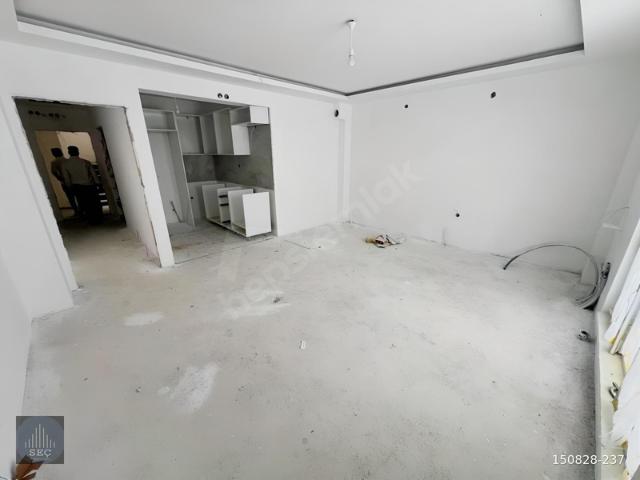 ŞAHAP GÜRLER'DE ASANSÖRLÜ FIRSAT 1+1 SATILIK DAİRE