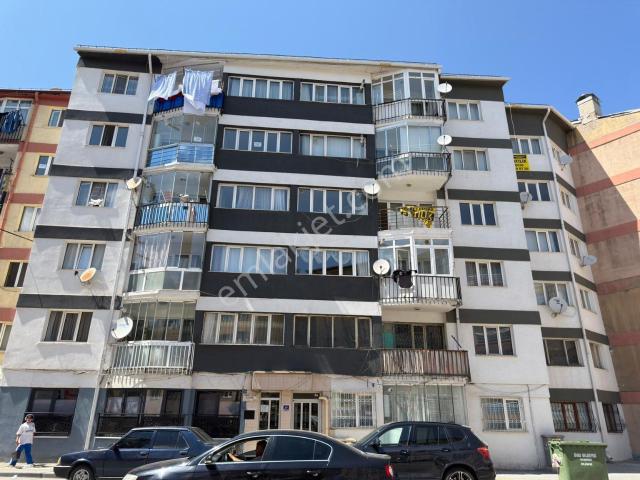 Şahbaz Emlaktan | Sivas Merkez Ece Mahallesinde Cadde Üzeri Masrafsız Daire
