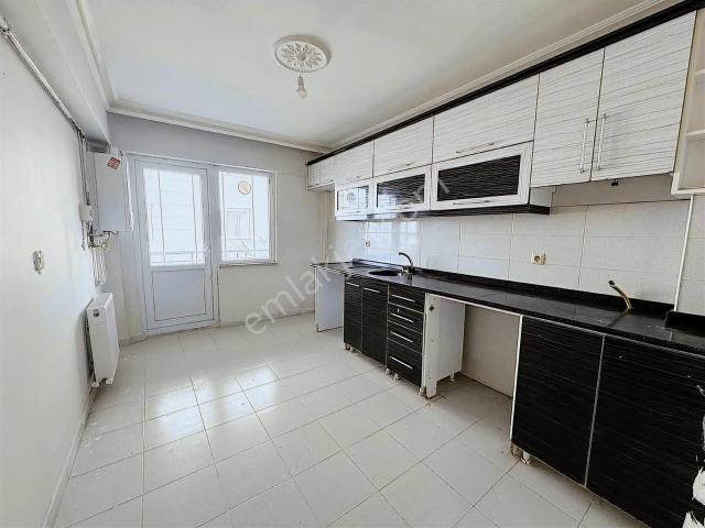 Ahi Evran Mh'de Fransız Cam Geniş M² 2+1 Park Cephe Kök Tapu !