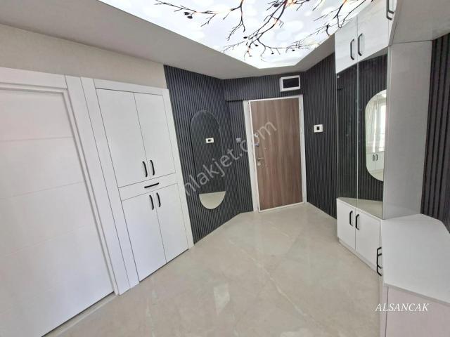 Ahi Mesut Da Asansörlü Binada Kiralık 3+1 Lüks Yapılı Daire