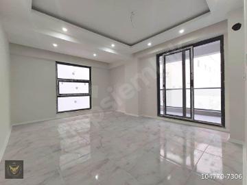 ŞAHİN İNŞAAT BEYLİKDÜZÜ CUMHURİYET MAH. AYRI MUTFAKLI 1+1 ARA KAT DAİRE