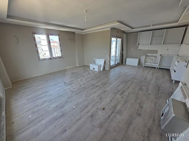 ŞAHİNCİLİ MAHALLESİ'NDE 130m 9. KAT SATILIK LÜKS DAİRE