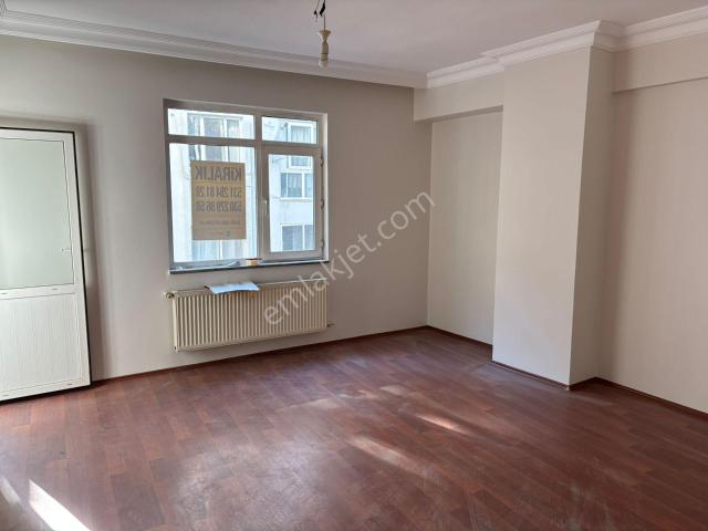 Şahika Sokak Kiralık 2+1 / 40.000 Tl