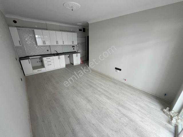 Ahiler'den 1+1 Ara Kat Sıfır Kiralık Daire