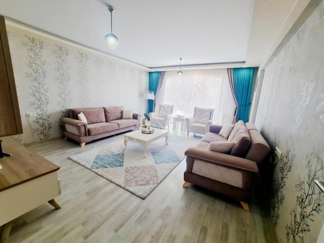 Ahimesut Mh.sitesi İçerisinde Ebeveyn Banyo Ve Giyinme Odalı 3+1