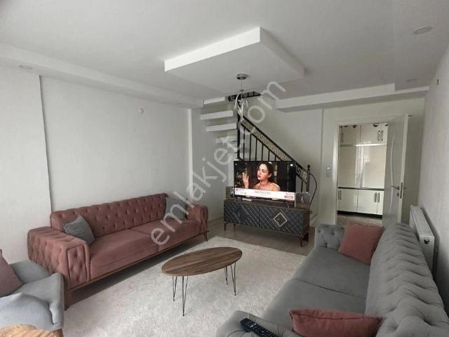 Şahin Emlaktan Çarşı Merkeze Yakın 4+1 Dublex Daire