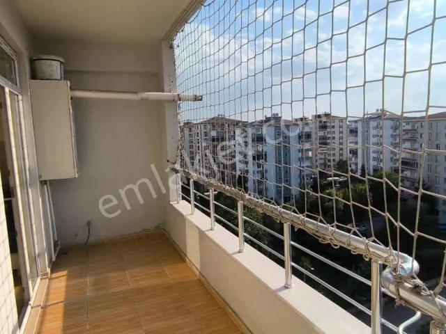 Şahin Emlaktan Kiralık 3+1 Merkezi Konumda