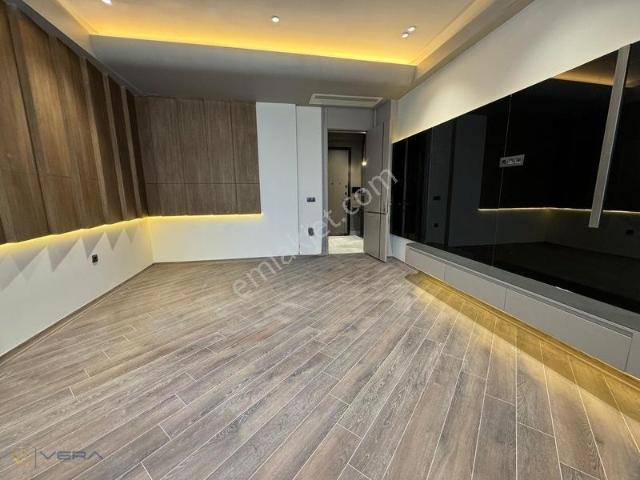 Şahinbey Beştepede Ana Cadde Üzerinde Sıfır 2.5+1 Satılık Daire