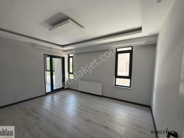 Şahlan Emlaktan Kiralık Daire