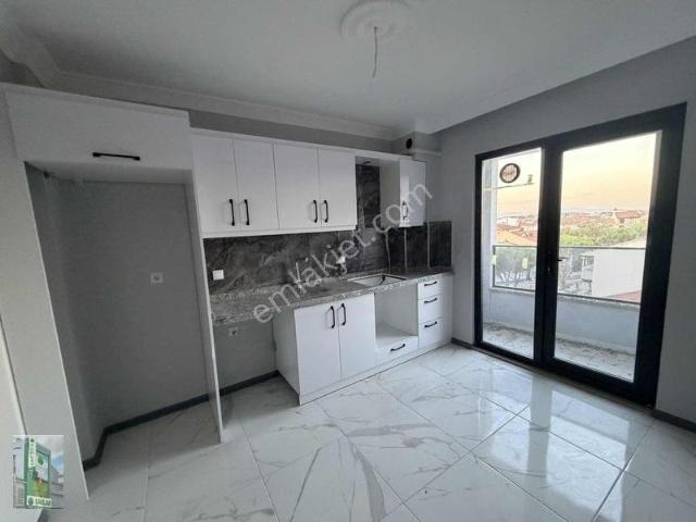 Şahlan Emlaktan Kiralık Sıfır Daire İster Eşyalı İster Eşyasız