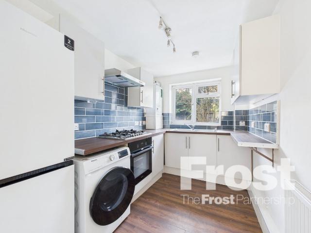 Aintree Close, Uxbridge UB8, 1 bed flat to rent, £1,400 pcm | PrimeLocation