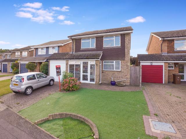 Aintree Road, Chatham ME5, 4 bed detached house to rent, £2,150 pcm | PrimeLocation