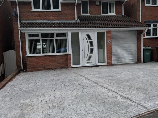 Aintree Way, Dudley DY1, 4 bed property to rent, £1,450 pcm | PrimeLocation