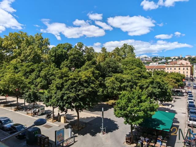 AINAY APPARTEMENT D'EXCEPTION 185 M2 ENTIÈREMENT RÉNOVÉ A LOUER