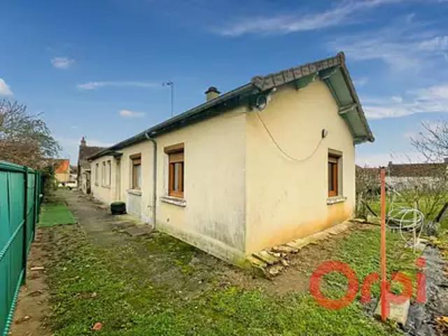 Ainay le Château 03360 Achat / Vente maison 6 pièces t6 jardin