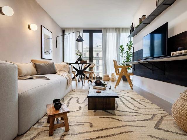 Aino 2 bedrooms and balcony in Eixample Esquerra