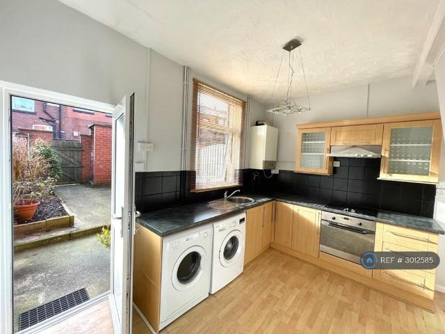 Ainsworth Street, Bolton, BL1 2 bed terraced house to rent £850 pcm £196 pw