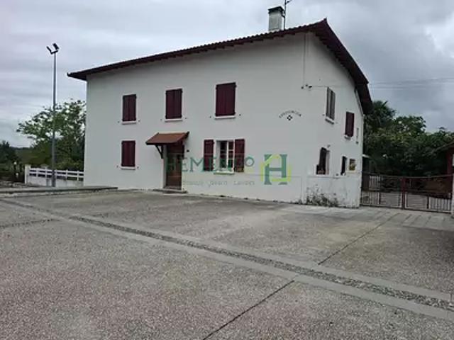 Aïcirits Camou Suhast 64120 Achat / Vente maison 11 pièces t11