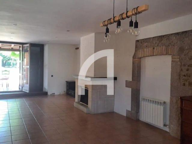 Casa o chalet de alquiler en Veïnat Guell, Aiguaviva, Girona