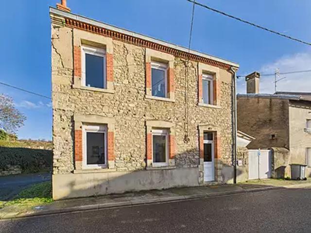 Aigueperse 63260 Achat / Vente maison 3 pièces t3 au dernier étage