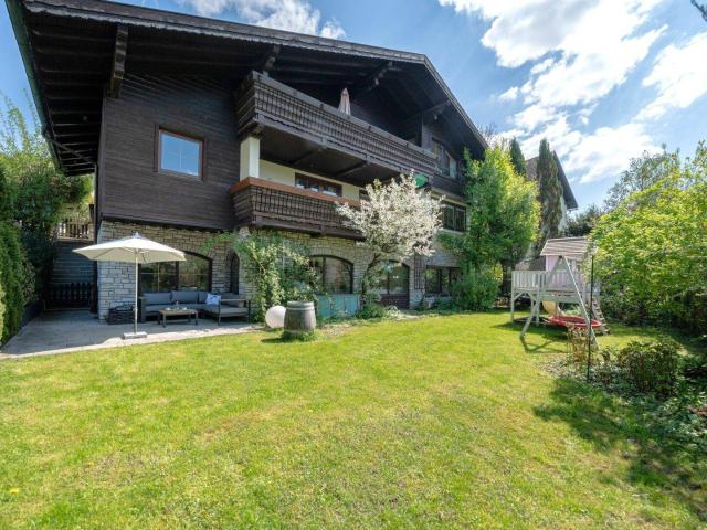 Aigen Großes Mehrfamilienhaus