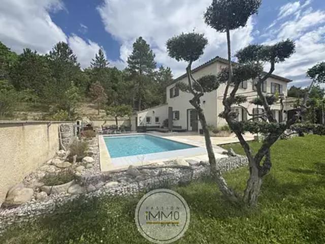 Aiglun 04510 Achat / Vente maison 6 pièces t6 piscine jardin
