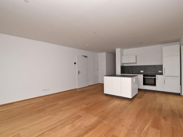 AIGNER Charmante 2,5 Zimmer Wohnung mit Einbauküche und zwei Balkonen in Solln!