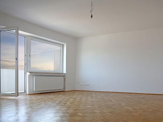 AIGNER Charmante 2 Zimmer Wohnung in Moosach!