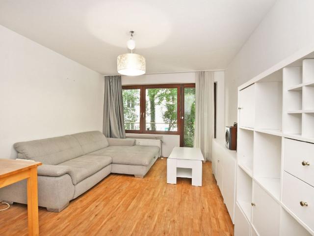 AIGNER Charmante 2 Zimmer Wohnung mit Südwestbalkon in Schwabing West!