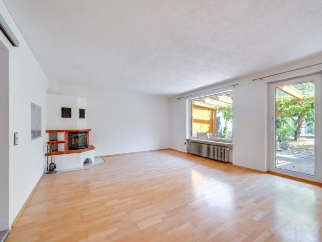 AIGNER Charmantes Reihenhaus mit großzügigem Garten in ruhiger Lage von Neufahrn