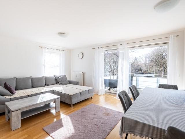 AIGNER Berg am Laim: 3 Zimmer Wohnung mit Modernisierungsoption