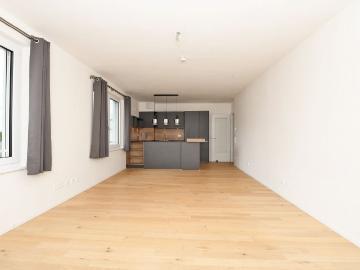 AIGNER Großzügig geschnittene 4 Zimmer Wohnung mit zwei Balkonen in Perlach!