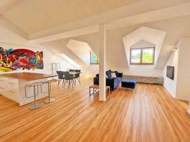 AIGNER Großzügiges 1,5 Zimmer Loft in ruhiger Lage von Riederau / Dießen