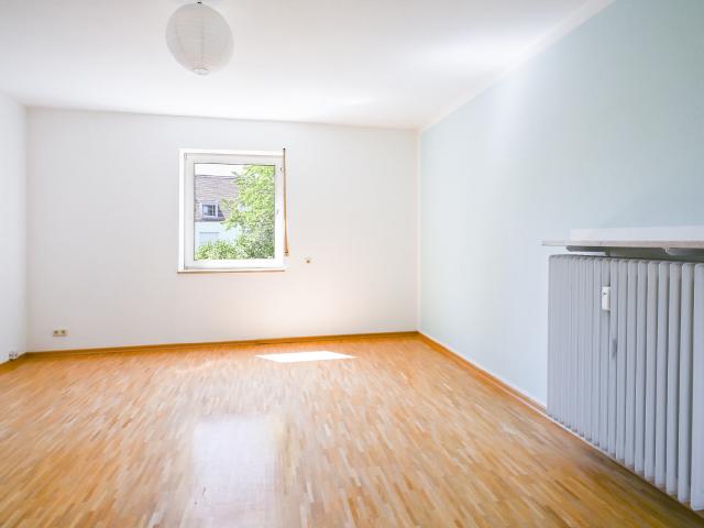 AIGNER Gut geschnittene 3 Zimmer Wohnung in kleinem Mehrparteienhaus in Ramersdorf