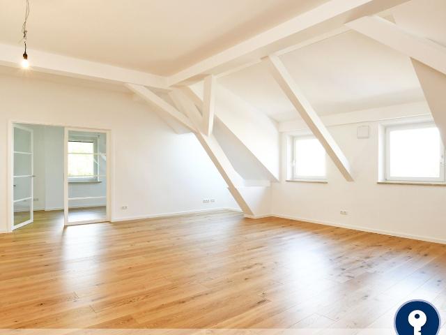 AIGNER Exklusive kernsanierte Loft Wohnung in Oberföhring