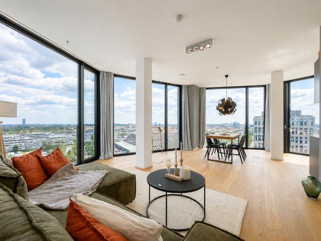 AIGNER Friends Tower Exklusive 2 Zimmer Wohnung im 14. Obergeschoss mit Panoramablick