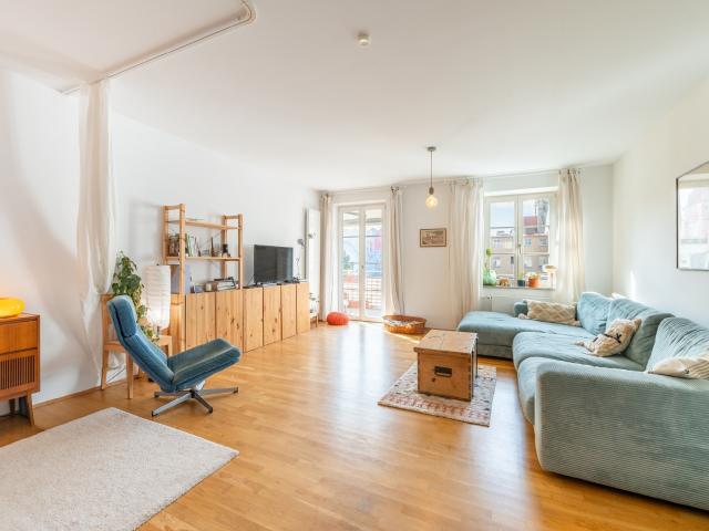AIGNER Kernsanierte, charmante Altbauwohnung in der Ludwigsvorstadt