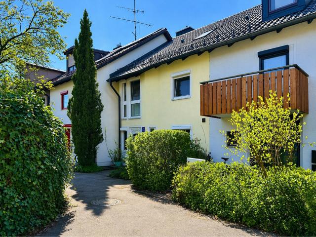 AIGNER Ihr neues Zuhause in Pasing: RMH mit 5 Zimmern, sonnigem Westgarten und Parkplatz