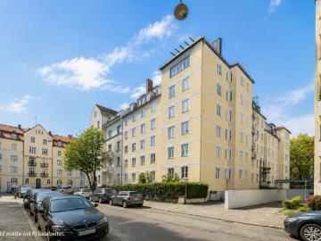 AIGNER Jakob Klar Straße: Stilvolle 2 Zimmer Wohnung mit Aufzug in Schwabinger Toplage