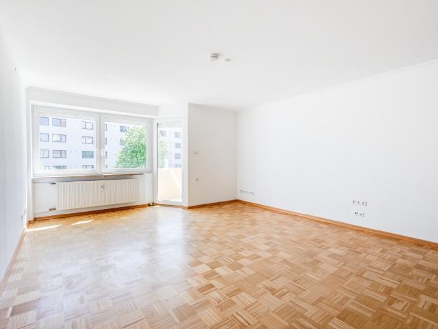 AIGNER Licht, Lage, Lebensqualität 3 Zimmer Wohnung mit Süd Balkon