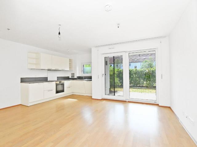 AIGNER Moderne 2 Zimmer Wohnung mit Garten in Allach!