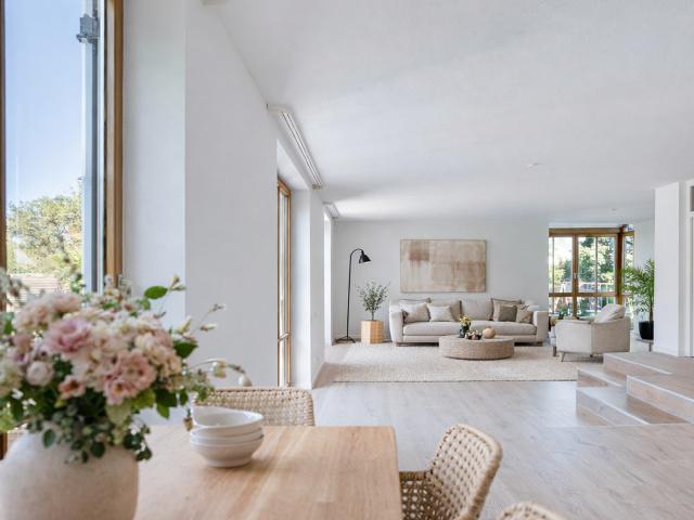 AIGNER Modernes Einfamilienhaus mit Dachstudio in zentraler, ruhiger Lage von Seefeld