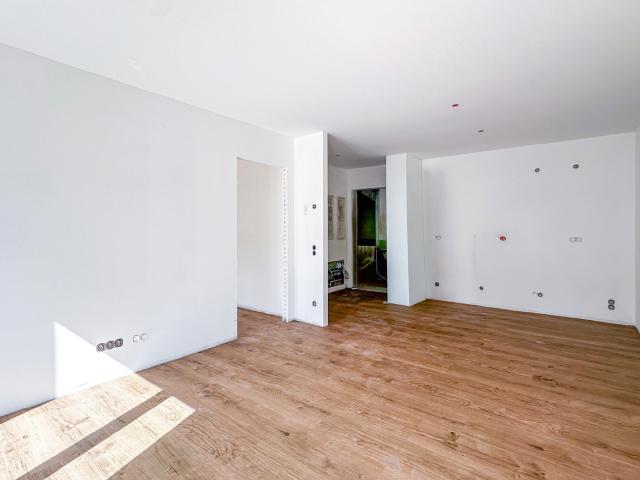AIGNER Neubau: Moderne und helle 2 Zimmer Wohnung mit Balkon!
